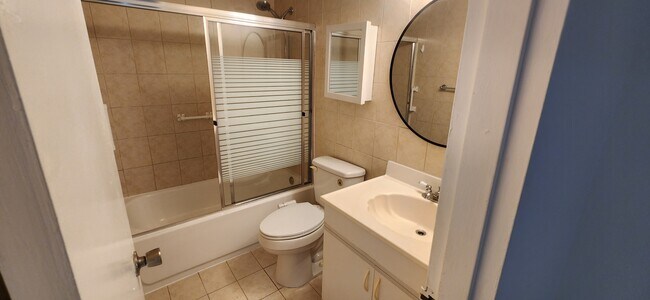 Building Photo - 3660 NE 166th St