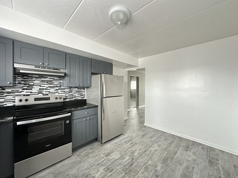 Building Photo - 1408 Carol St