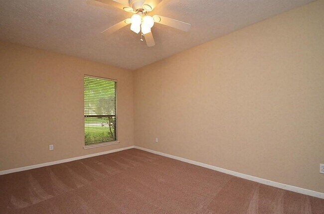 Building Photo - 3130 Frontier Dr