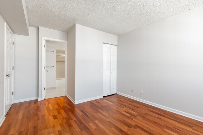 Building Photo - 2800 N Orchard St