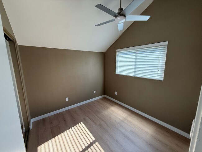 Building Photo - Newly Renovated Home on a Quiet Cul-de-Sac – Available Now