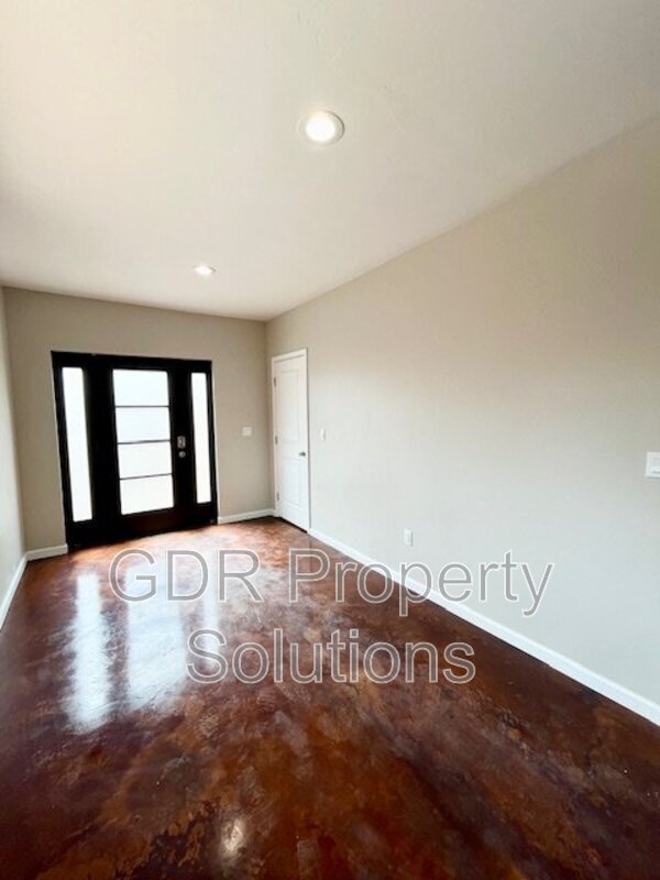 Building Photo - 2530 Veranda Rd NW