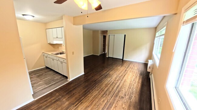 Building Photo - 146 Woodhill Dr