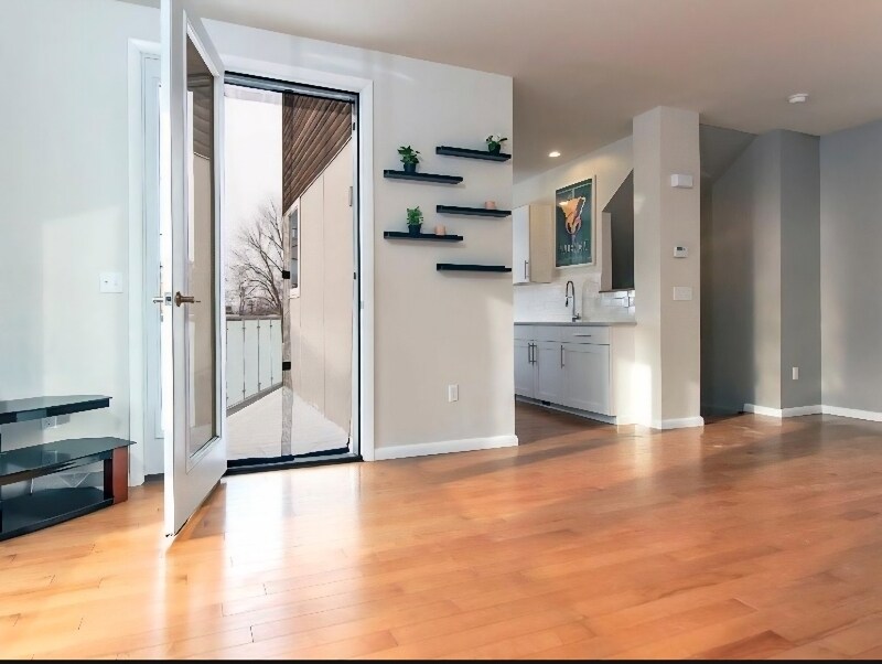 Building Photo - 3647 Penn Ave