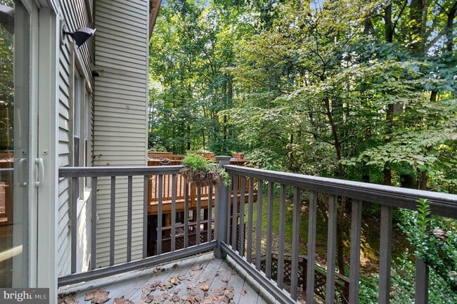 Building Photo - 10504 Pine Haven Terrace