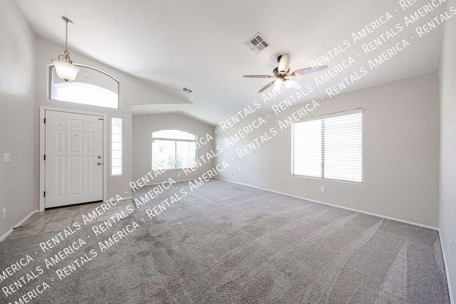 Building Photo - 42635 Colby Dr