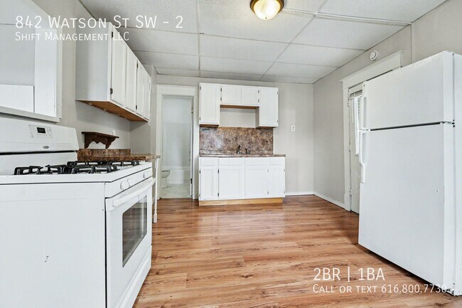 Building Photo - 842 Watson St SW