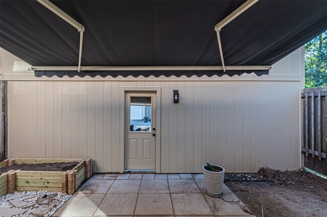 Building Photo - 15179 Kimberley Ct