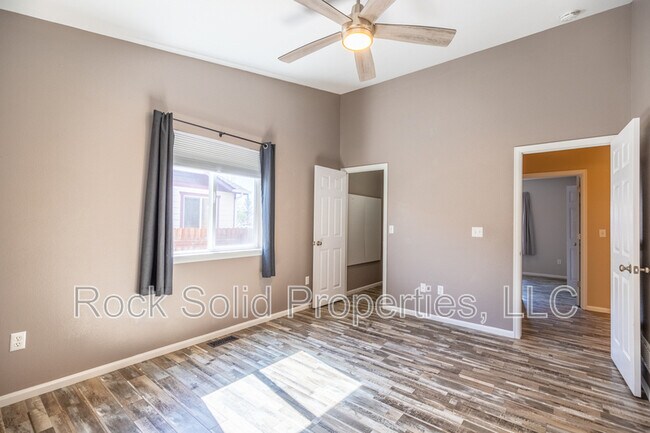 Building Photo - 1113 Banjo Ct
