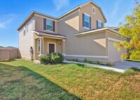 Building Photo - This spacious 4-bed/3-bath two-story rental is a gem waiting for you!