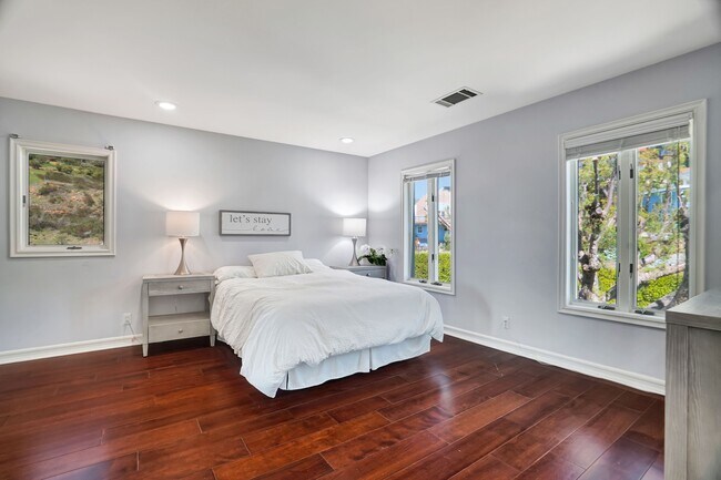 Building Photo - 3000 Sequit Dr