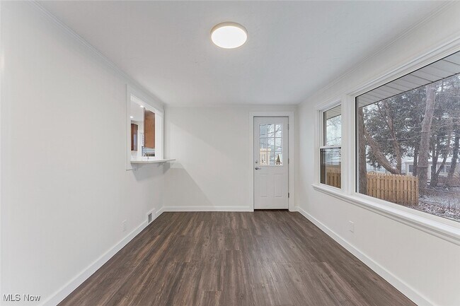 Building Photo - 23815 Woodway Rd