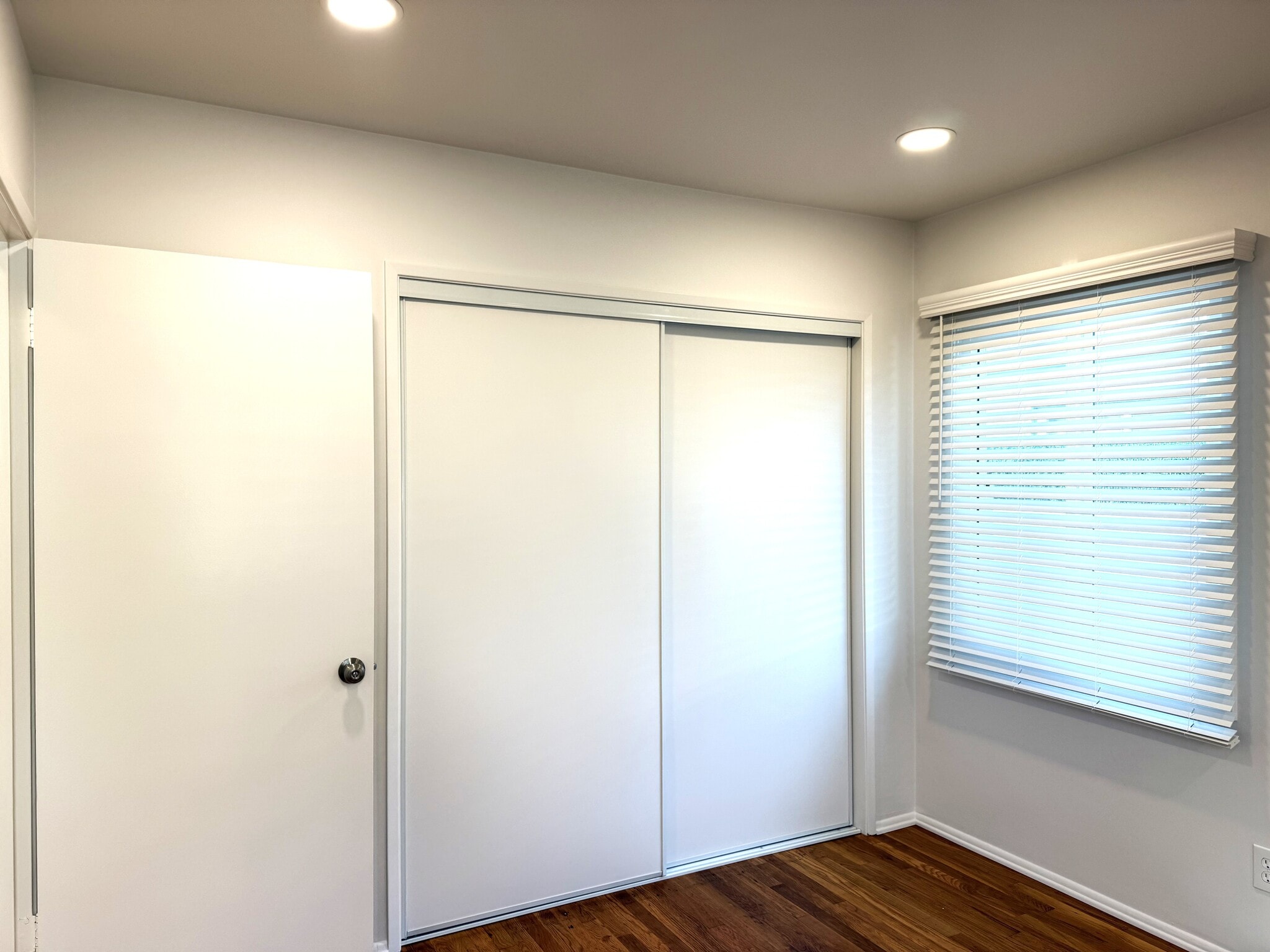 Building Photo - 3650 Hackett Ave