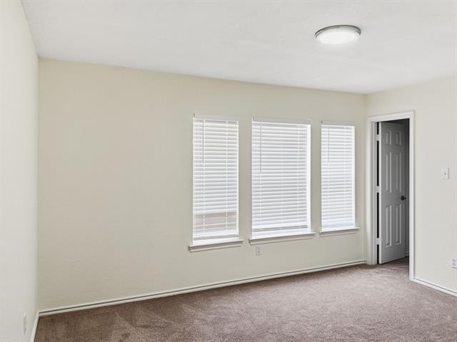 Building Photo - 12214 Peachtree Ln