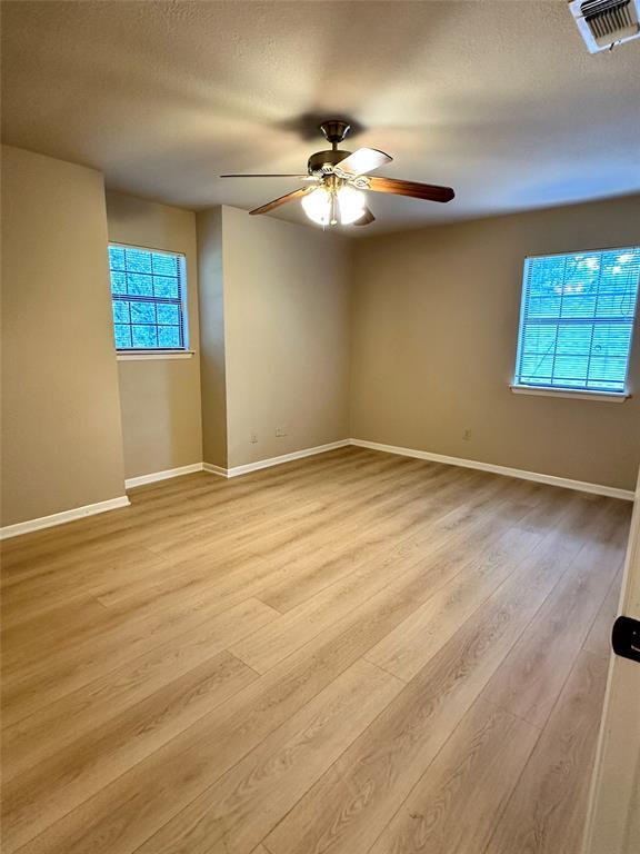 Building Photo - 9006 Balcones Club Dr