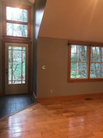 Front door - 304 Iron Ridge Loop