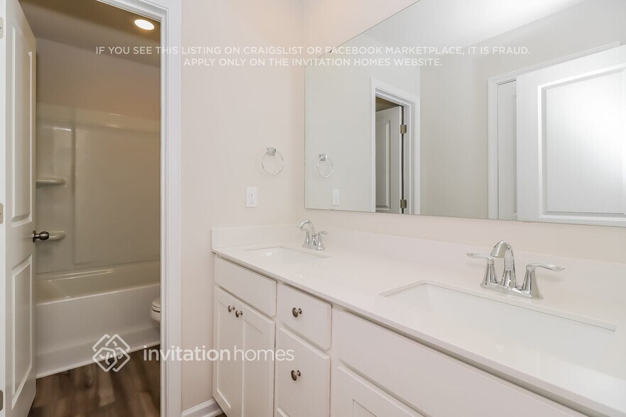 Building Photo - 364 Hollingswood Dr
