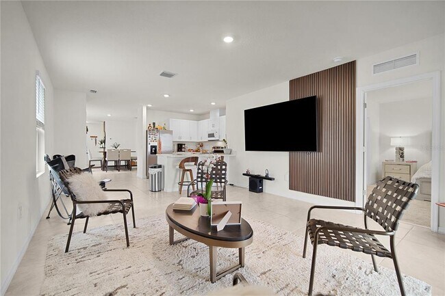 Building Photo - 1749 Southfork Dr