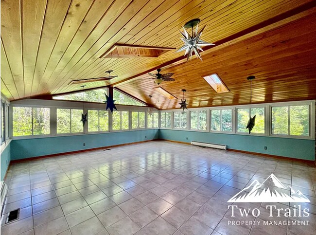 Building Photo - 134 Brandon Rd
