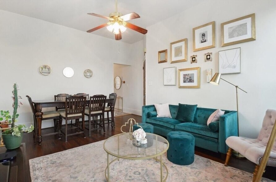 Family/Living room - 806 Valmont St