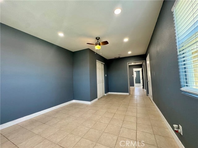 Building Photo - 1211 N Siesta St