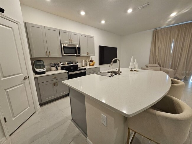 Building Photo - 4451 Arlington Ave