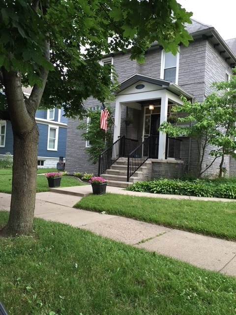 Building Photo - 215 Woodward St. #4