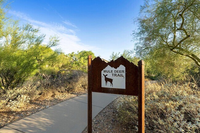 Building Photo - 11489 E Raintree Dr