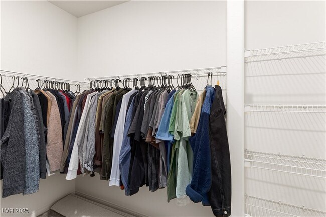 Building Photo - 1592 Pacific Baza St