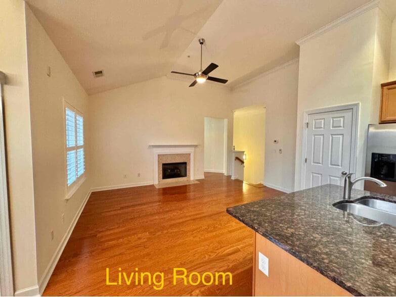 Building Photo - 11900 CHIANTI Dr