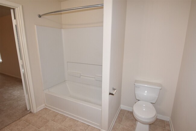 Building Photo - 1035 Junction Ct