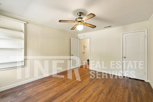 Building Photo - 2511 Cathay Wy