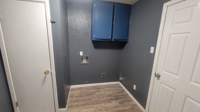 Building Photo - Perfect in Peaster ISD!