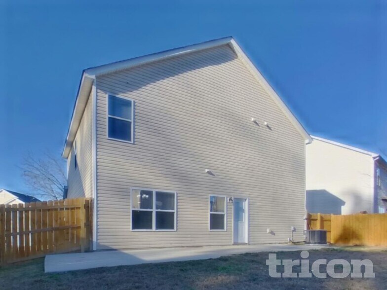 Building Photo - 1208 Ballina Way