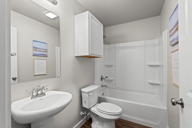 Building Photo - 2015 134th St