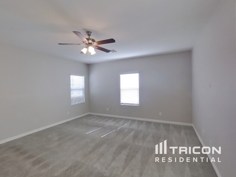 Building Photo - 6563 Smithville Ave