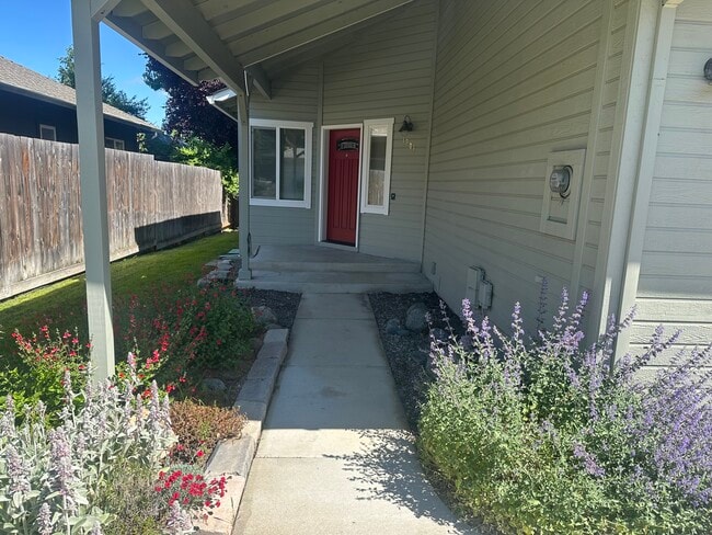 Building Photo - 1341 Evan Ln