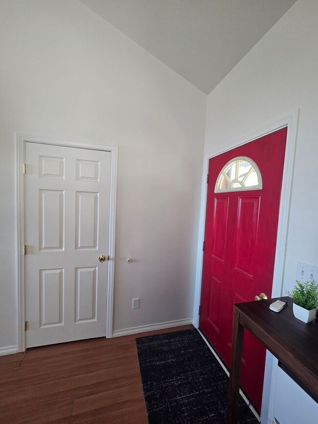 Building Photo - ?PRICE IMPROVED!!?Peaceful Mountain Home i...