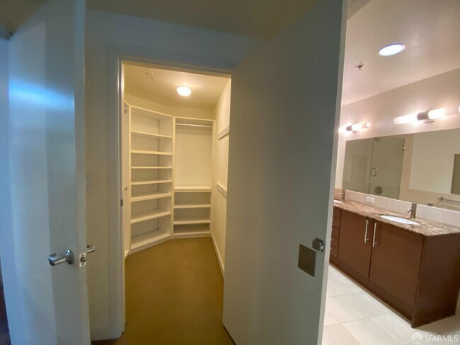 Building Photo - 301 Main St