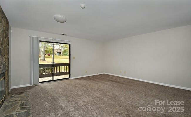 Building Photo - 411 Mallard Head Pl