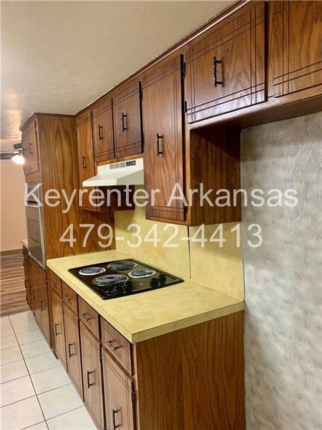 Building Photo - Charming Home with Open Kitchen, Fireplace & 2-Car Garage