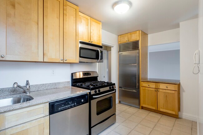 Interior Photo - 792 Columbus Avenue