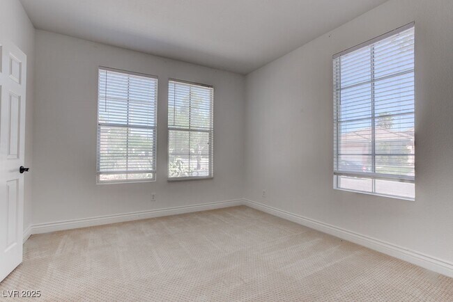 Building Photo - 10381 Walking View Ct