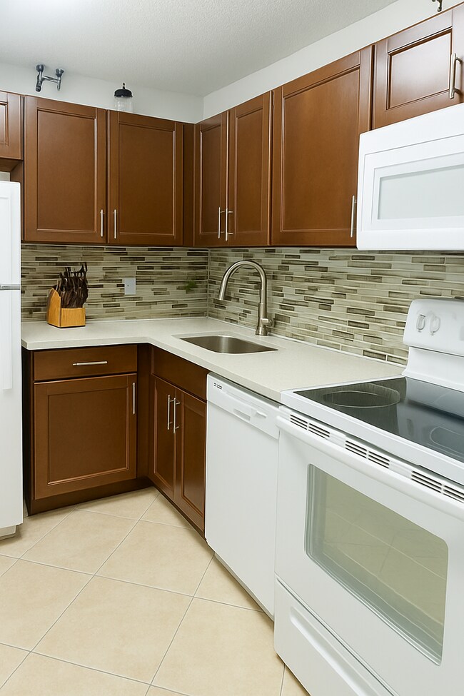 Building Photo - 2Bed/2Bath Condo in Prime Location