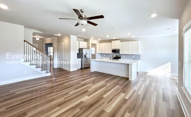 Building Photo - 1435 Firelight Wy