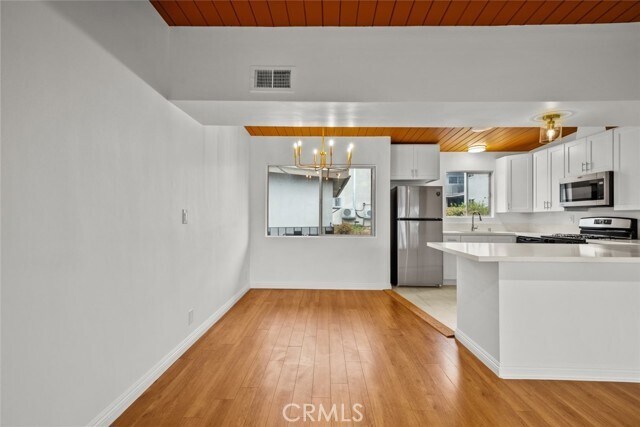 Building Photo - 2159 La Canada Crest Dr