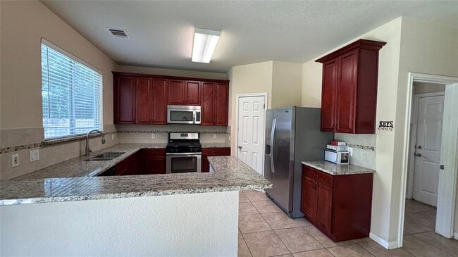 Building Photo - 2211 Bent Bow Dr