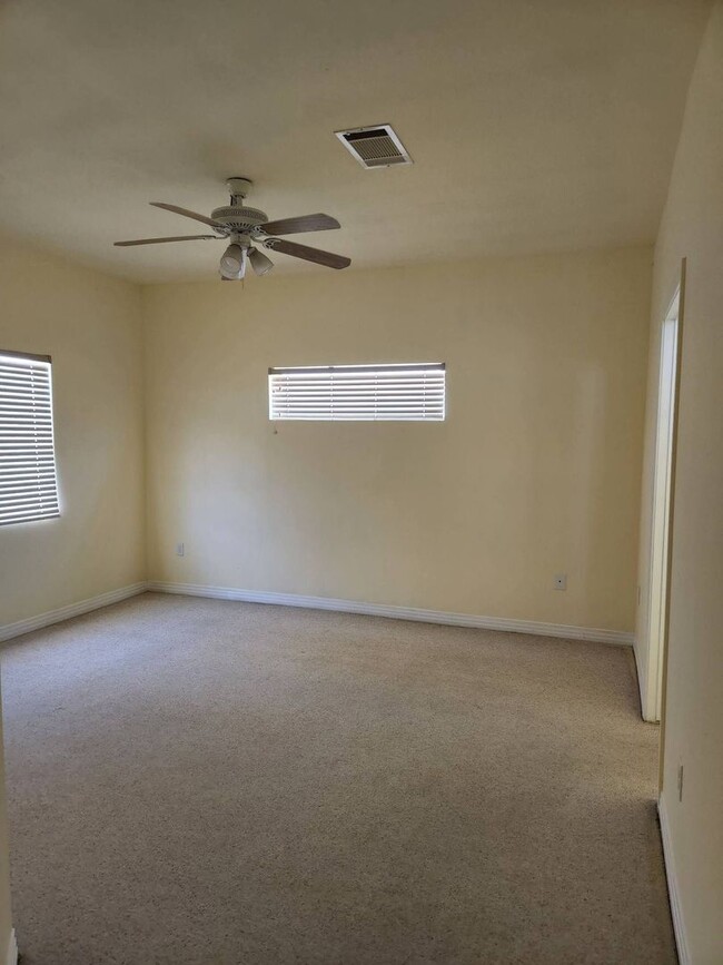 Building Photo - Must See Beautiful Home!