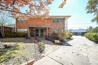 Building Photo - 2821 Eastgrove Ln