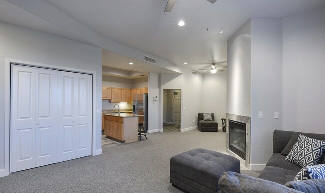 Building Photo - 446 N Campbell Ave